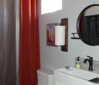 Cannonville Casa | Private, Charming Cabin - Sleeps 5 - The Evergreen - Bryce Canyon National Park