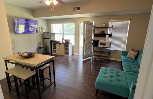 Marietta Casa | Private, Charming & Cozy, Guest Suite in Peaceful Marietta Neighborhood