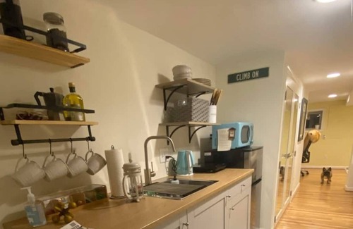 Park View Apartamento | Private, clean, studio near Petworth metro