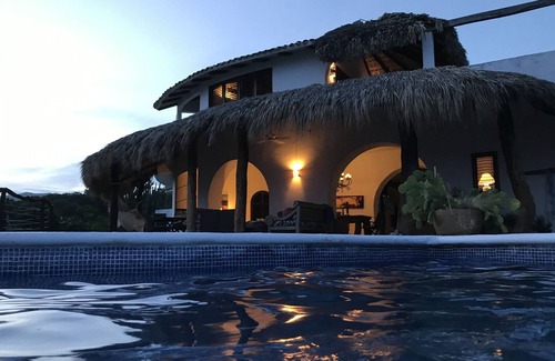 San Pedro Pochutla Villa | Villa privada junto al acantilado en la costa oaxaqueña con vistas inolvidables