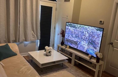 Hurontario Casa | Private comfort room