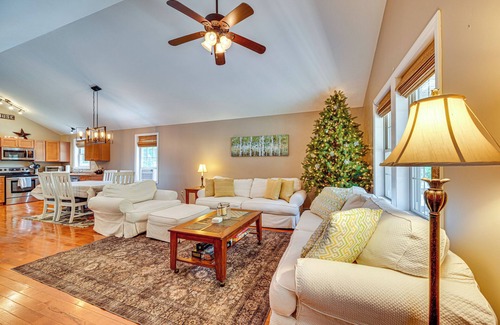 Conway Casa | Private Community Beach: Family Conway Retreat!
