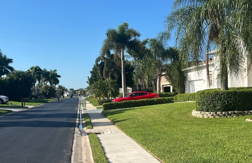 Biggar Casa | Private community just 15 minutes from the beaches