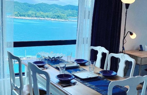 Downtown Kota Kinabalu Apartamento | Private Corner Stay! Ocean-View, Walk to Jetty & Food Spots-Mango House1
