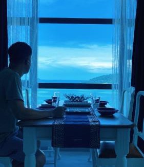 Downtown Kota Kinabalu Apartamento | Private Corner Stay! Ocean-View, Walk to Jetty & Food Spots-Mango House1
