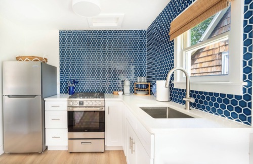 Waterford Cabaña | Private Cottage at Marina Bay