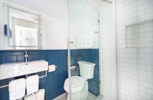 Waterford Cabaña | Private Cottage at Marina Bay