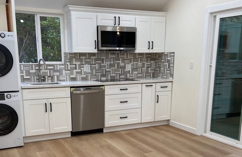 Old Palo Alto Cabaña | Private cottage - in charming old Palo Alto, full kitchen, 1BR/1BA. common area