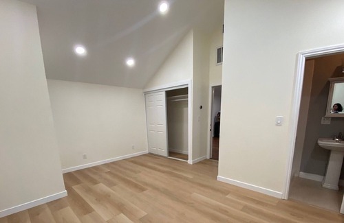 Old Palo Alto Cabaña | Private cottage - in charming old Palo Alto, full kitchen, 1BR/1BA. common area