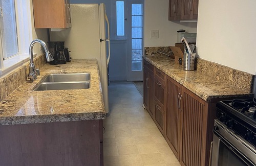 Hollywood Hills Cabaña | Private Cottage in the Hollywood Hills - Views of the Hollywood Sign