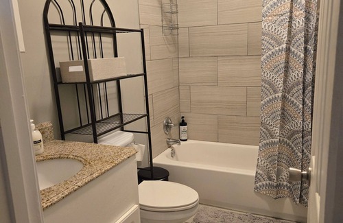 Greater Belhaven Apartamento | Private Cottage Pad - Weekly or Monthly