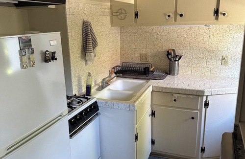 West Hollywood Cabaña | Private Cottage in the heart of West Hollywood
