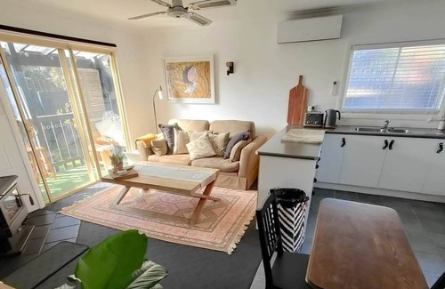 Cape Woolamai Cabaña | Private Cottage Walking Distance to the Beach and Restaurants