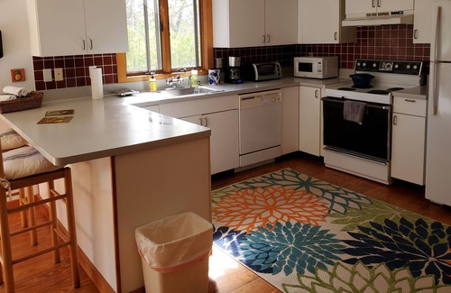 Vineyard Haven Cabaña | Private cottage with association pool