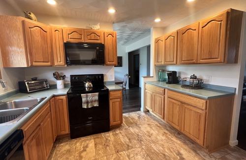 Lansing Casa | Private Country Home, Convenient Location