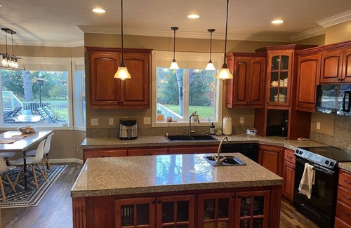 Marcola Casa | Private country property only minutes from town.