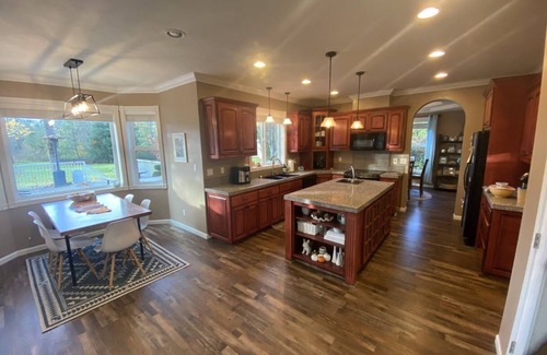 Marcola Casa | Private country property only minutes from town.