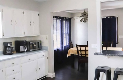Mount Pleasant Casa | Private Country Retreat Near CMU & Soaring Eagle Casino Sleeps 10