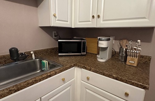 Scranton Apartamento | Private Cozy 2-bedroom apartment in charming Scranton with AC