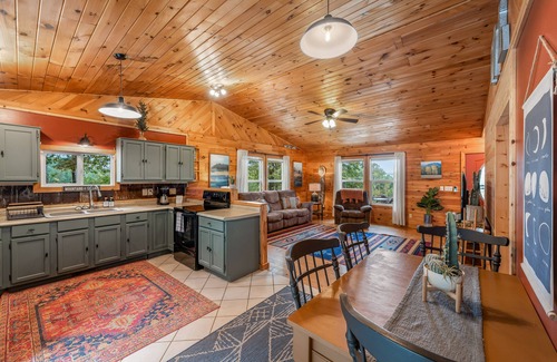 Mentone Cabina | Private, Cozy Cabin only 7 min from Downtown Mentone