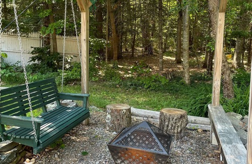 Bar Mills Casa | Private & Cozy Home on Wooded Lot