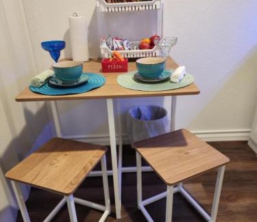 San Antonio Casa | Private Cozy Room and Bathroom in Home near Seaworld Riverwalk and AFB