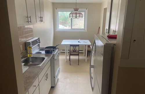 Deep River Apartamento | Private Cozy Room in Downtown Deep River