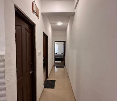 Indore Casa | Private Cozy Room in Central Flat