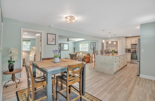 South Sarasota Casa | Private Cozy Sarasota Home by RedAwning