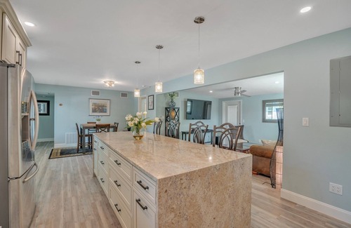 South Sarasota Casa | Private Cozy Sarasota Home by RedAwning