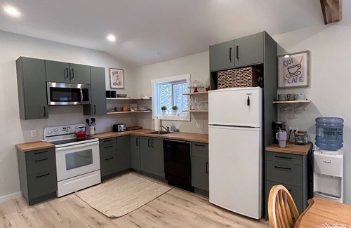 Sauble Beach Casa | Private cozy Sauble Beach cottage, close to the nature & entertainment.
