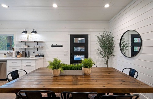 Broken Bow Cabina | Private Creek | Heated Pool | 2 Masters | Private