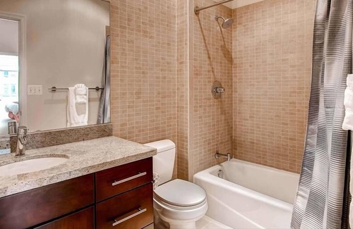 George Washington University Apartamento | Private DC 1BR | Full Kitchen | Washer/D | by GLS