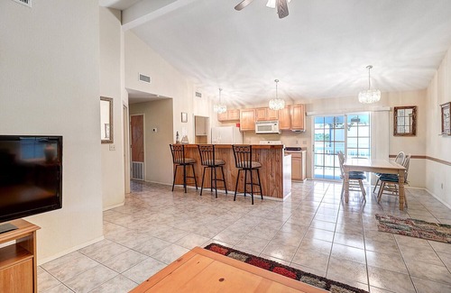 Rockport Casa | Private deck, boat parking, 2 bedroom 2 bath coastal cottage in Holiday Beach
