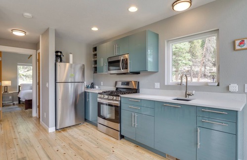 Valley of the Sun Cabina | Fairplay Cabin Getaway w/ Wood Stove, Near Hiking!
