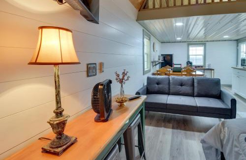 Henagar Apartamento | Private Deck Studio Near Guntersville Lake!