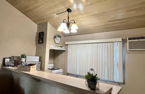Glen Burnie Casa | Casa de huéspedes privada independiente de 1 dormitorio.