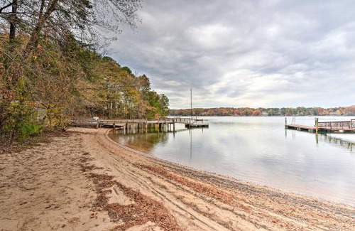 Mayhew Casa | Private Dock and Beach! Lake Norman Cottage Hideaway