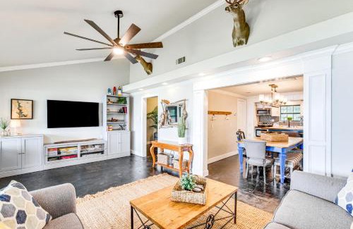 Newark Casa | Private Dock and Deck Eagle Mountain Lake Retreat!