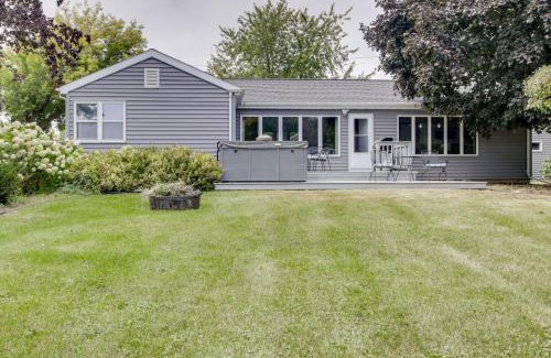 Fond du Lac Casa | Private Dock and Yard Tranquil Lake Winnebago Home