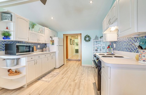 Houghton Lake Cabaña | Private Dock & Fire Pit: Houghton Lake Home!