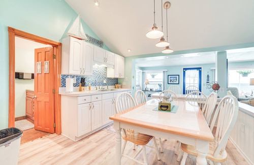Houghton Lake Cabaña | Private Dock & Fire Pit: Houghton Lake Home!