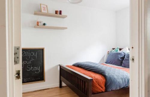 Sands End Casa | Private double room & private bathroom in our home