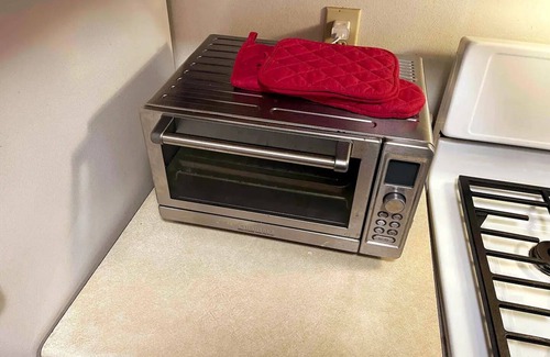 Johnstown Casa | Private duplex in Roxbury near Hospital/Arena - Pet Friendly