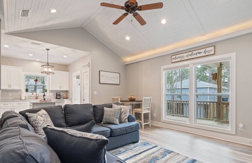 Dauphin Island Cabaña | Private ~ East End ~ Hummingbird House