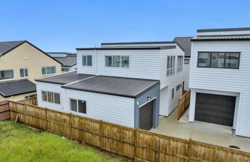 Auckland Casa | Private Ensuite for singles or couples