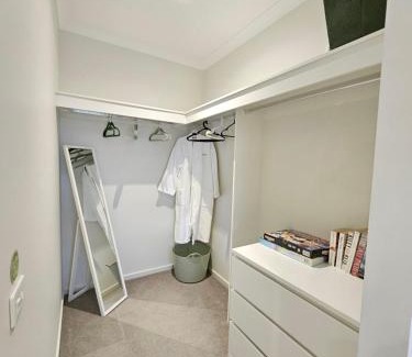 Melbourne Casa | Private Ensuite - Homestay near the Airport