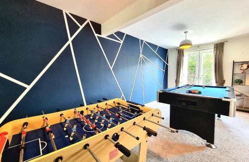 Hamilton Casa | Private Ensuite Room in Modern Home near General Hospital