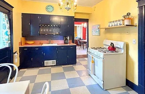 Beloit Apartamento | Private Entire Apartment near Beloit College