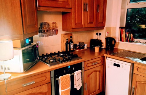 Woodingdean Casa | Private Entire House - 3 Bedrooms, Garden, Parking